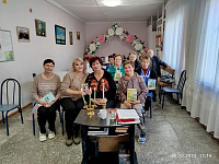 В рамках месячника Милосердие в отделении дневного пребывания для получателей социальных услуг прошёл особенный день — литературная встреча с гостьей, поэтессой Людмилой Ивановной Бариевой В рамках месячника Милосердие в отделении дневного пребывания для получателей социальных услуг прошёл особенный день — литературная встреча с гостьей, поэтессой Людмилой Ивановной Бариевой